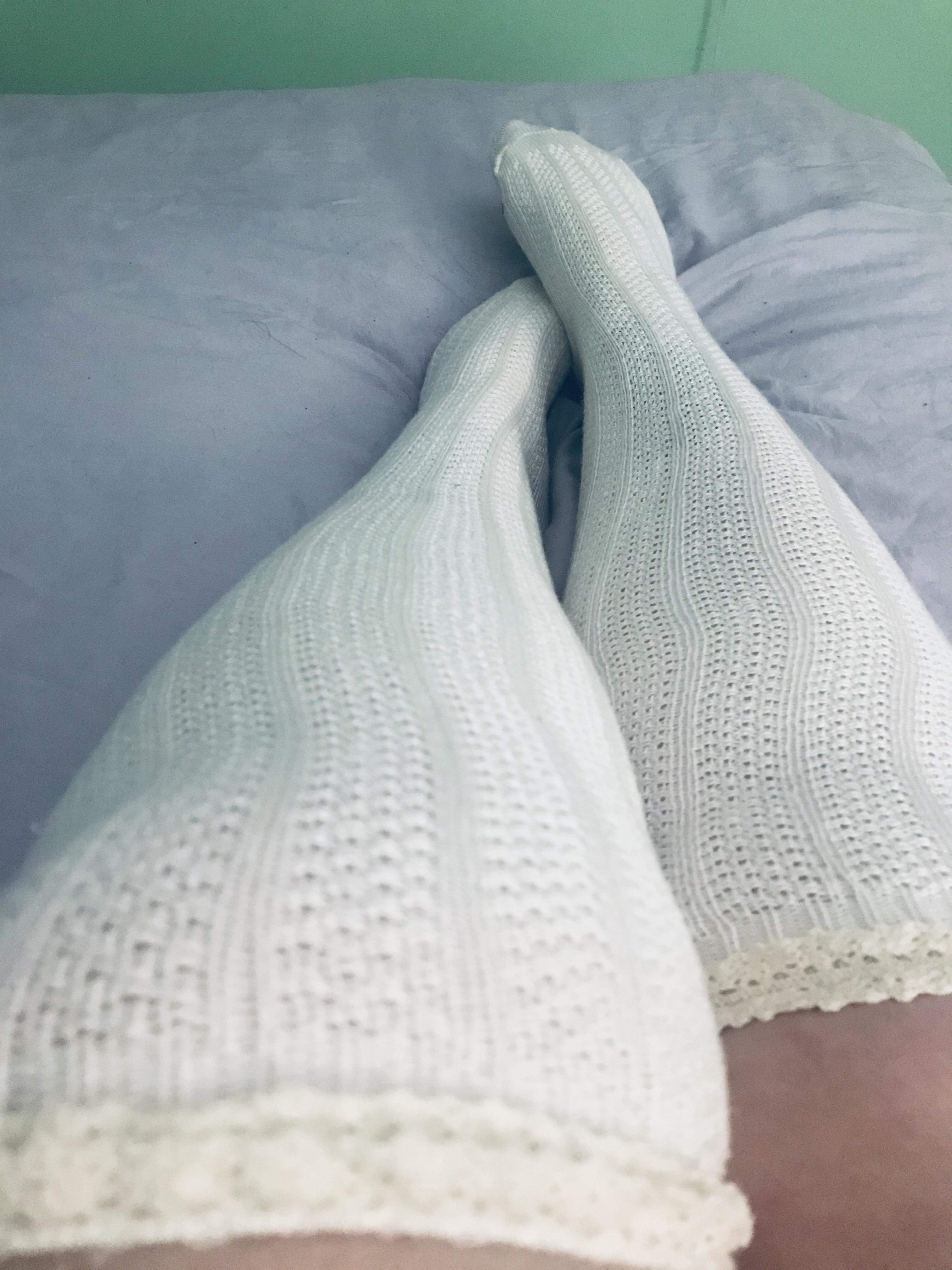 Knee highs and thick thighs | Scrolller