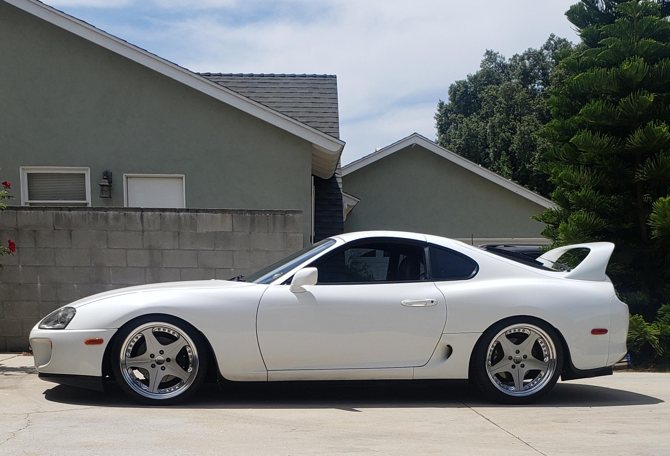 Look at my old Toyota. | Scrolller