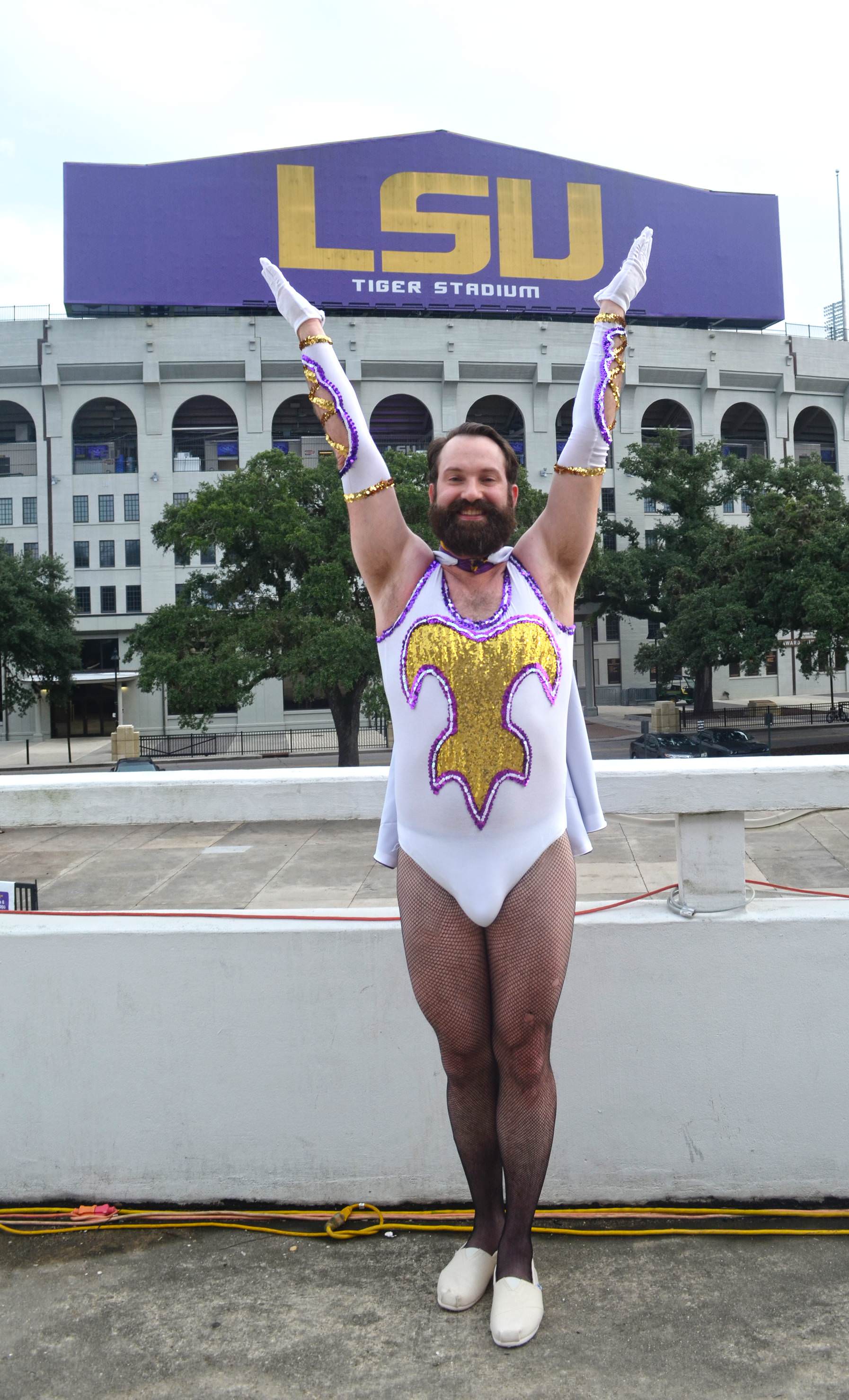 Lsu Golden Girl [oc Photographer Gender Bent] Scrolller