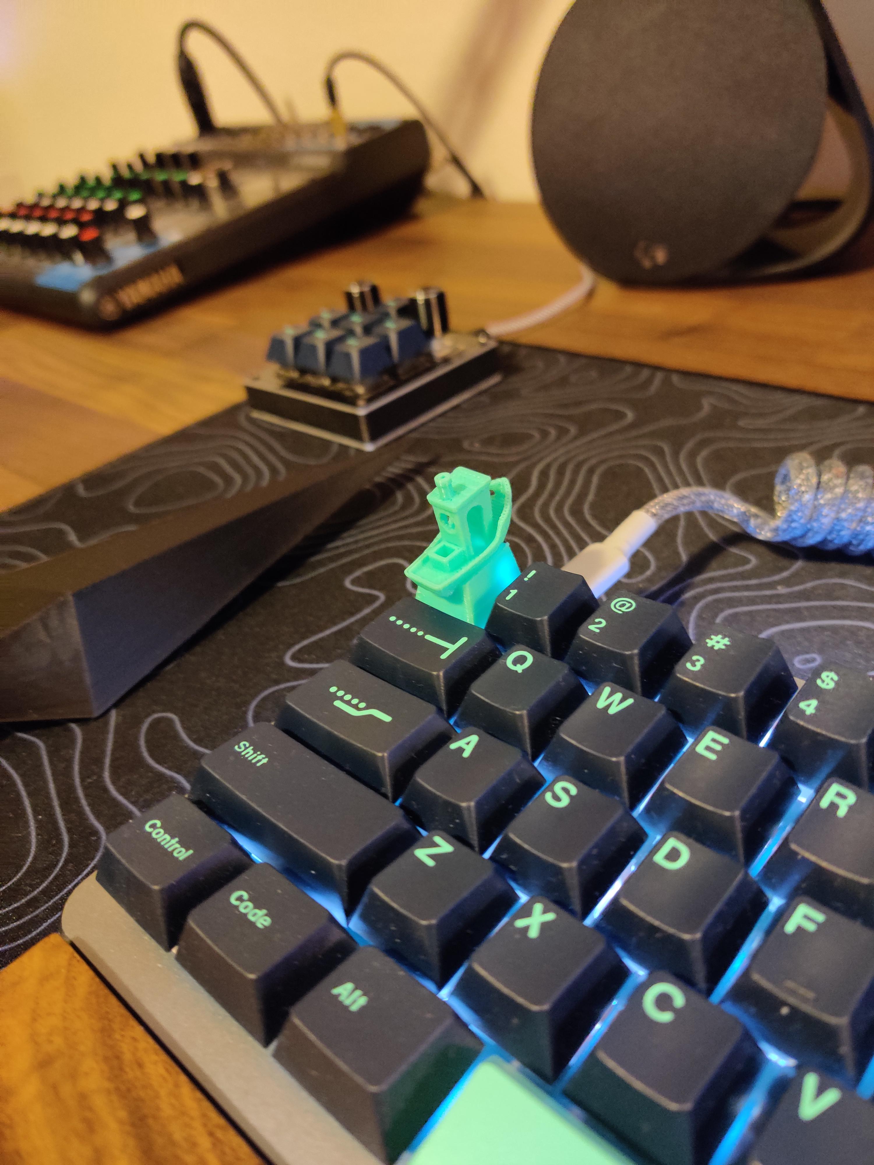 Made a keycap out of a Benchy | Scrolller