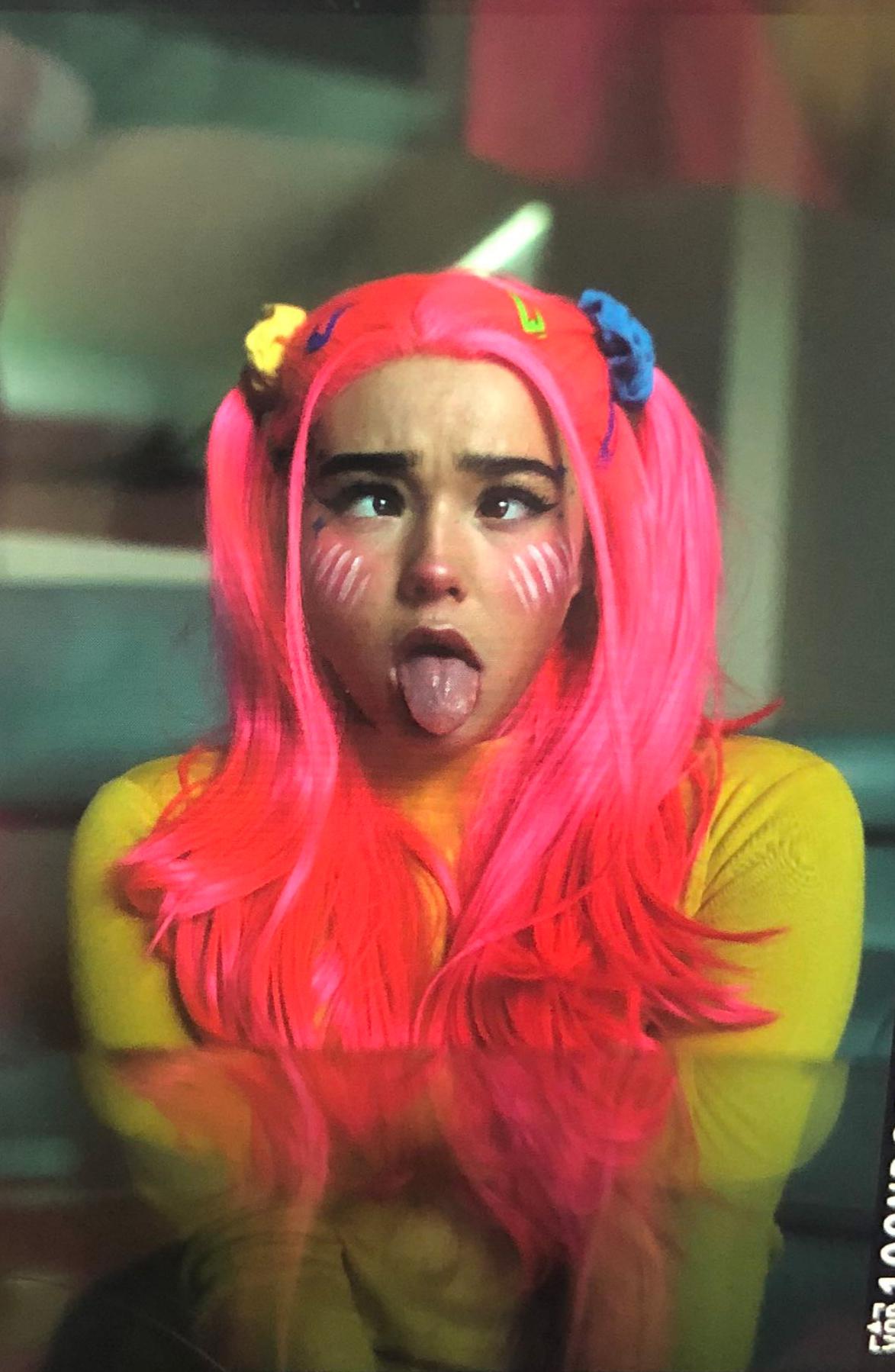 Maggie13moodie | Scrolller