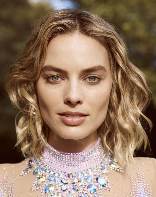 Margot Robbie | Scrolller