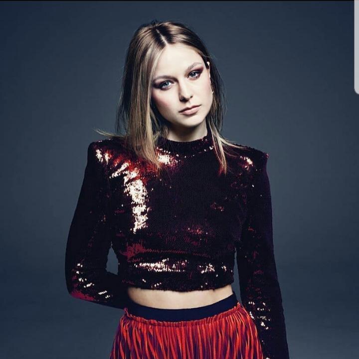 Melissa Benoist is stunning! Scrolller