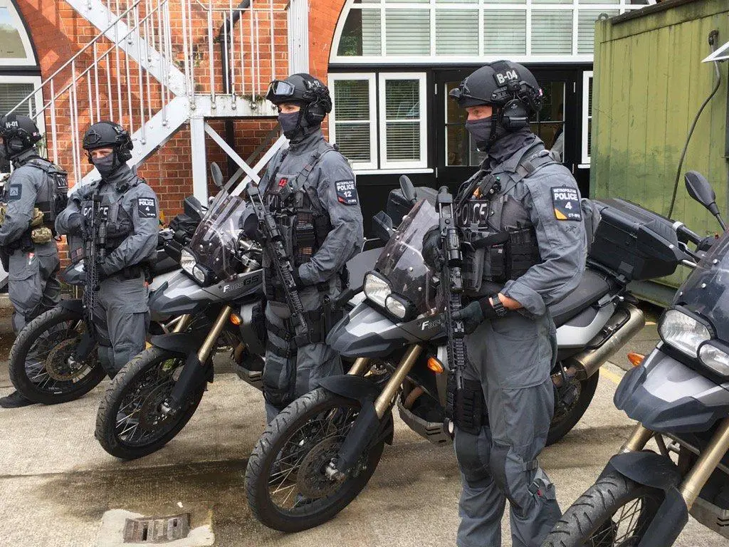 Met police armed response unit on motorbikes for faster response times ...