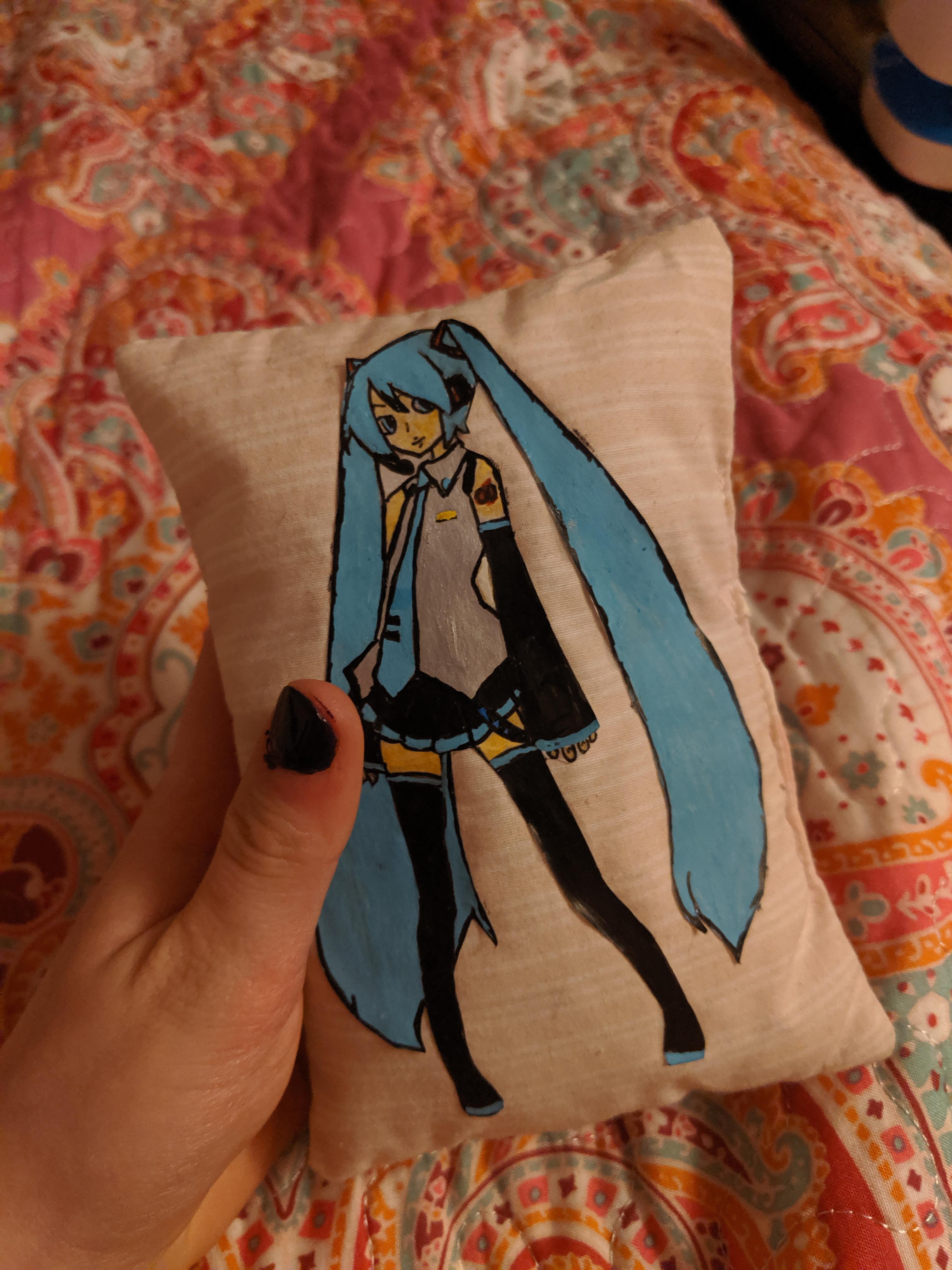 Mini Hatsune Miku body pillow | Scrolller