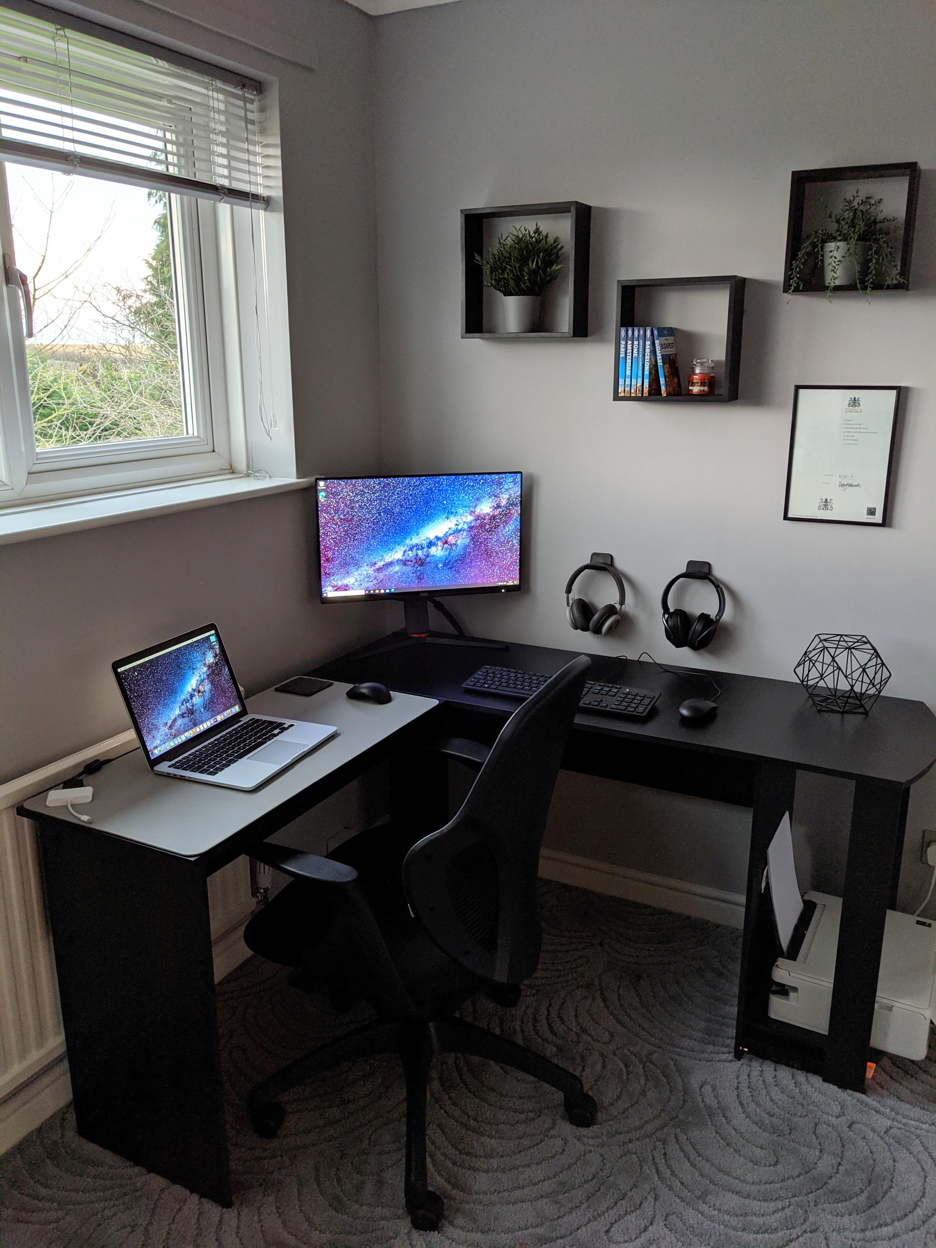 Minimalist WFH Setup | Scrolller