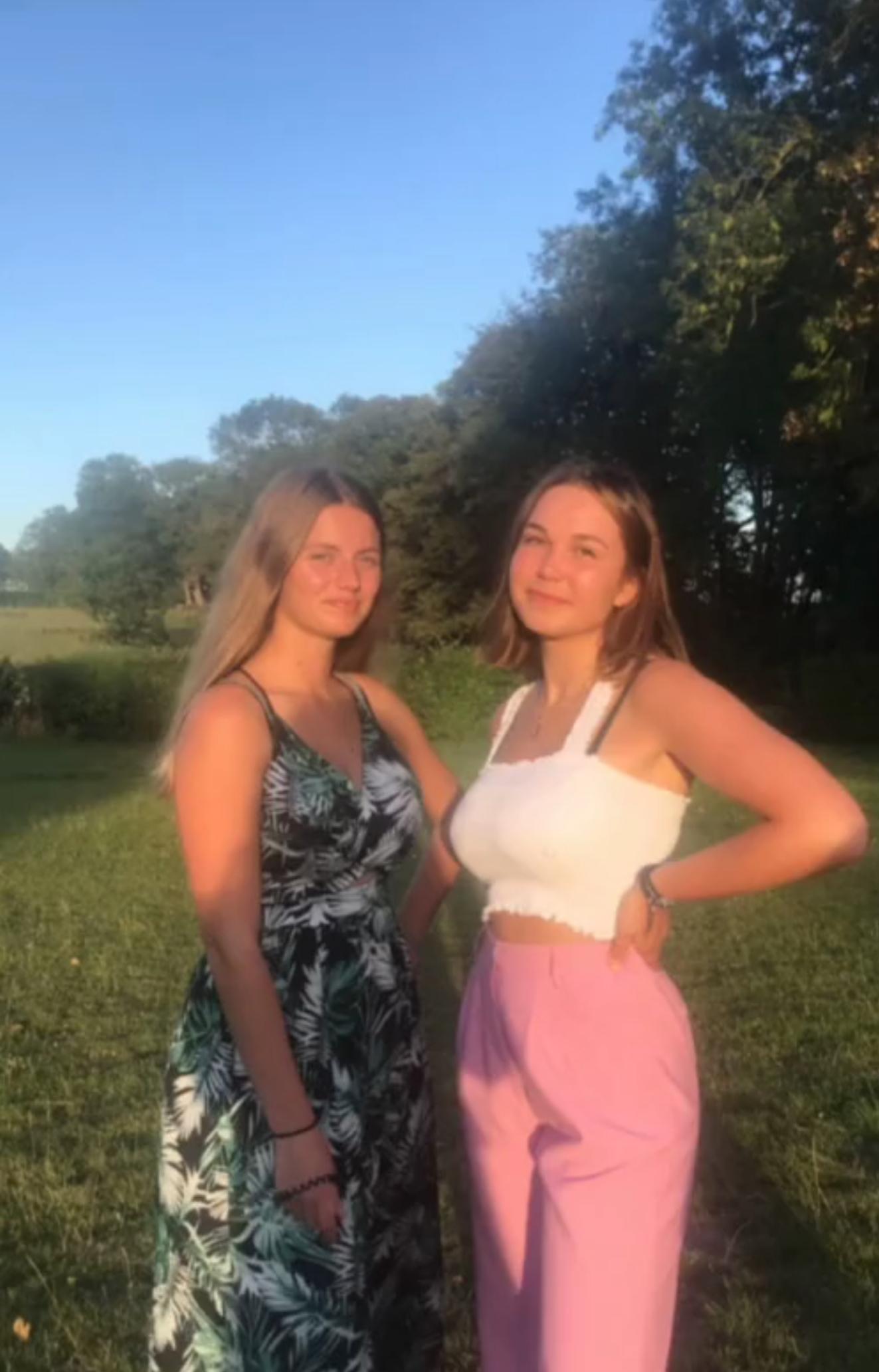 My F cup boobs vs B cup boobs 🍒 [F18] Scrolller