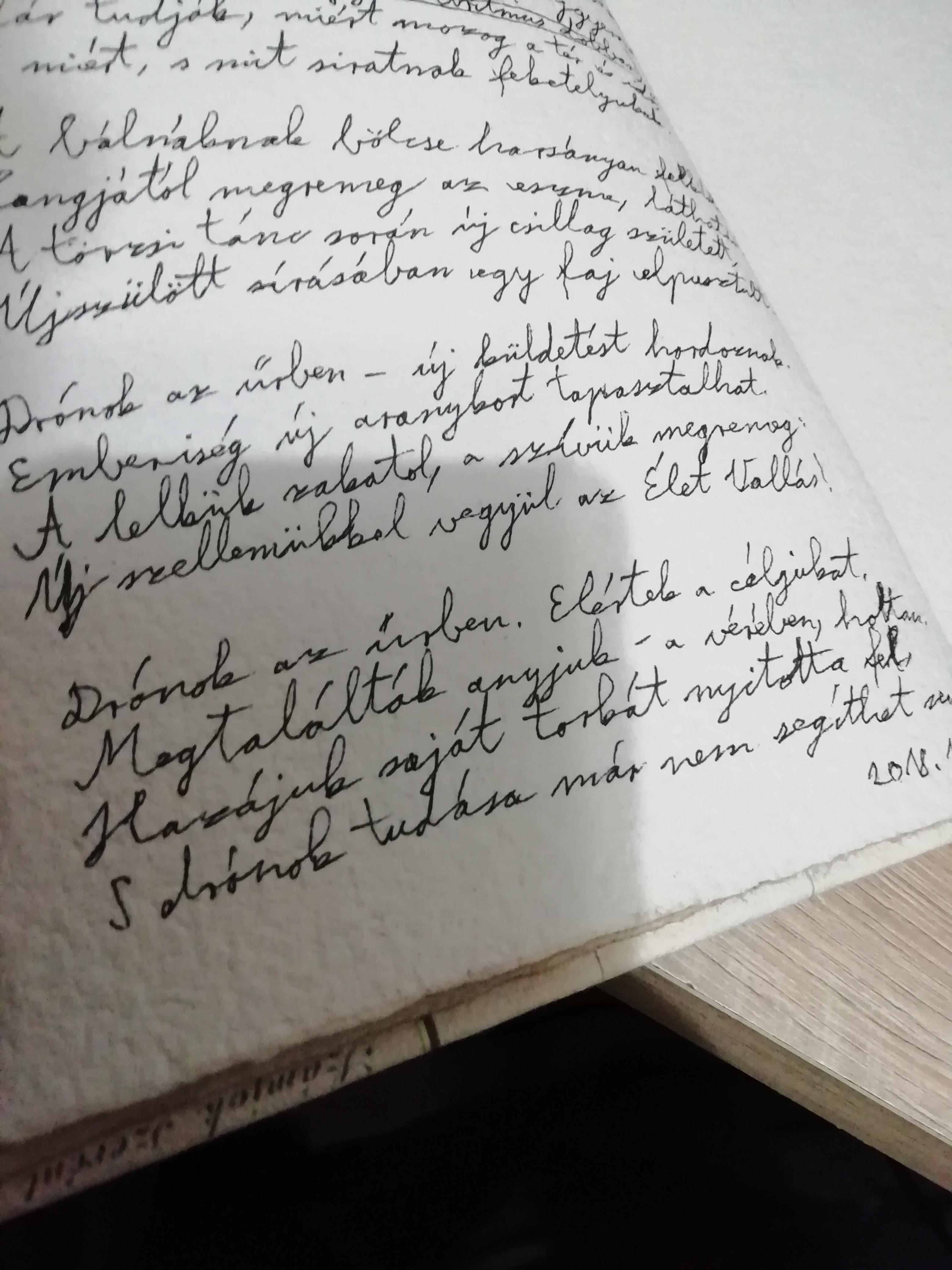 My own handwritten poem (it's in Hungarian) | Scrolller