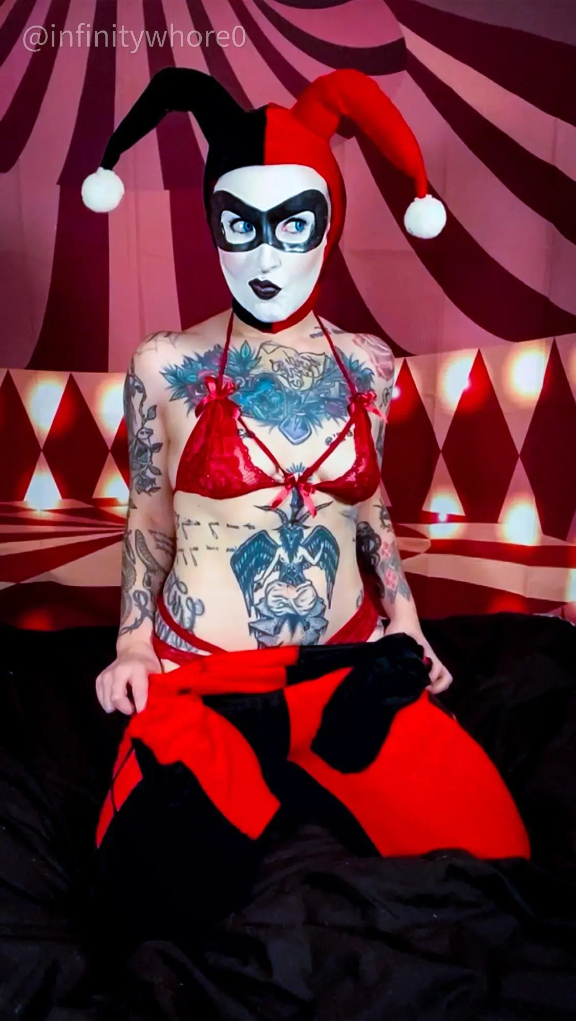 Naughty Harley Quinn by InfinityWh0re 🖤