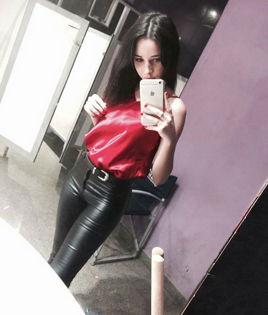 Obligatory bathroom selfie | Scrolller