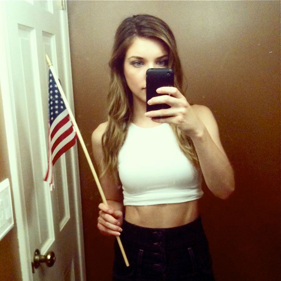 Olivia From Phillys Hottest Selfie Scrolller