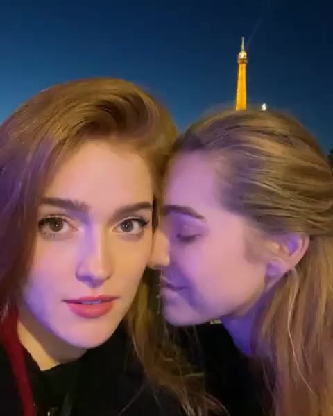 Jia Lissa And Her Friend French Kiss In Front Of The Eiffel Tower