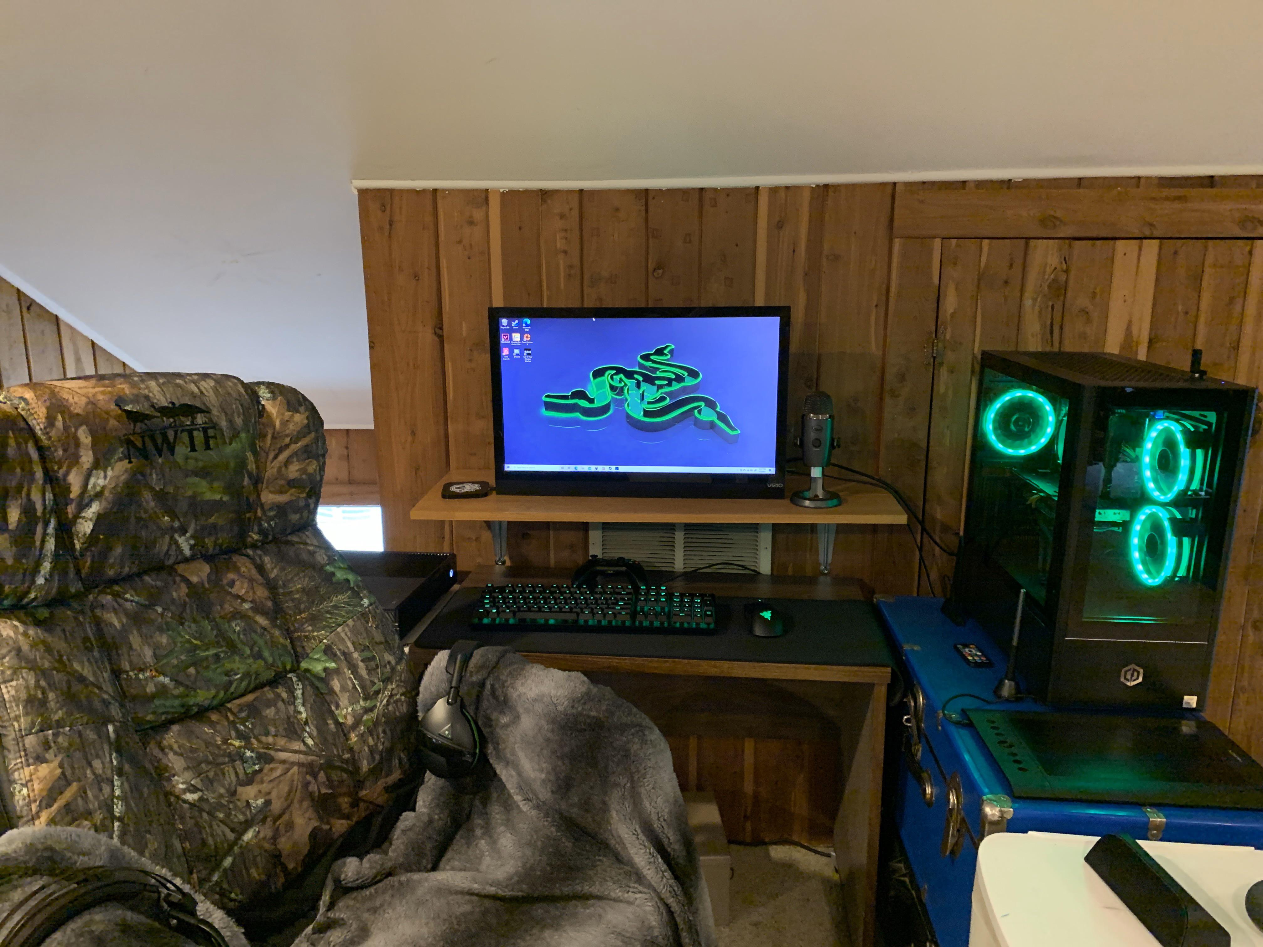 Pc+Console setup also getting a new L shape desk. Scrolller