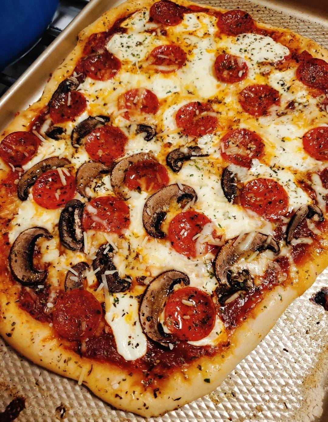 Pepperoni and mushroom pizza I made | Scrolller