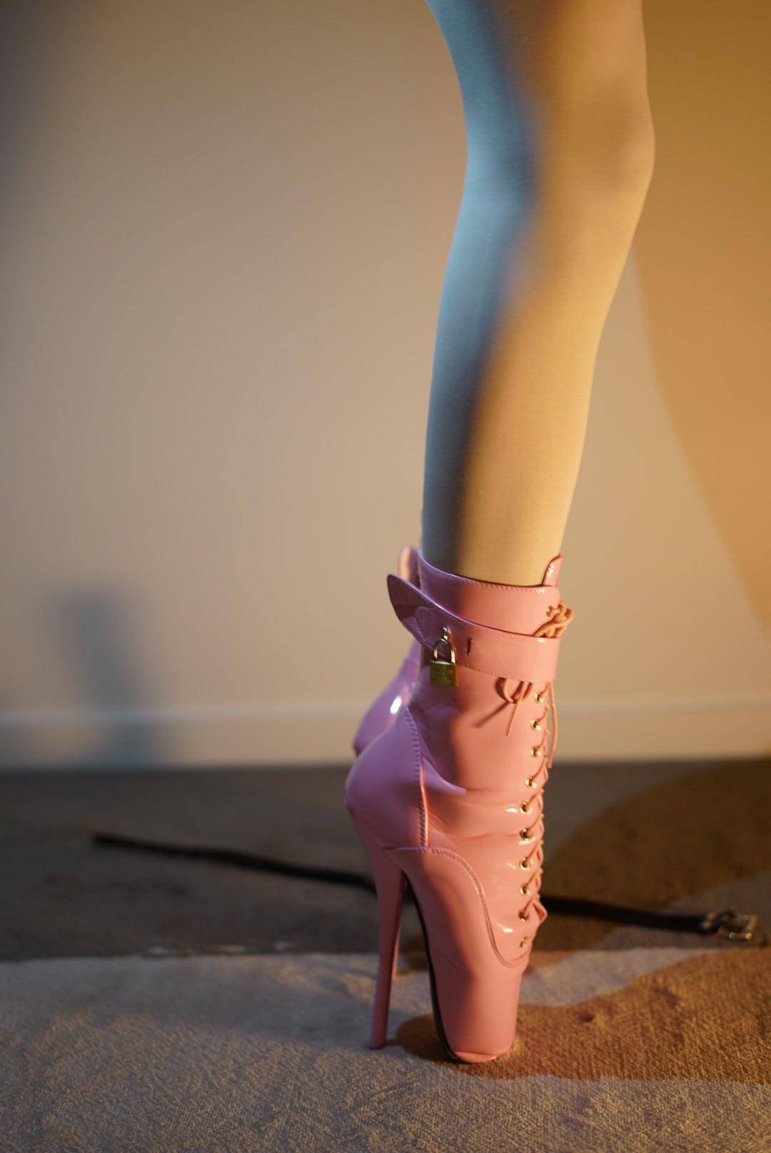 Pink Ballet Boots with Ballet Tights Scrolller