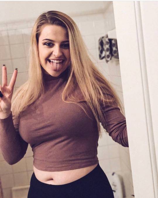 Please cum on my friend from high school. Kik: heartyoungteens