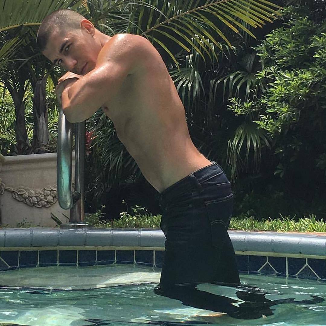 Scrolller Pool Pool guy | Scrolller