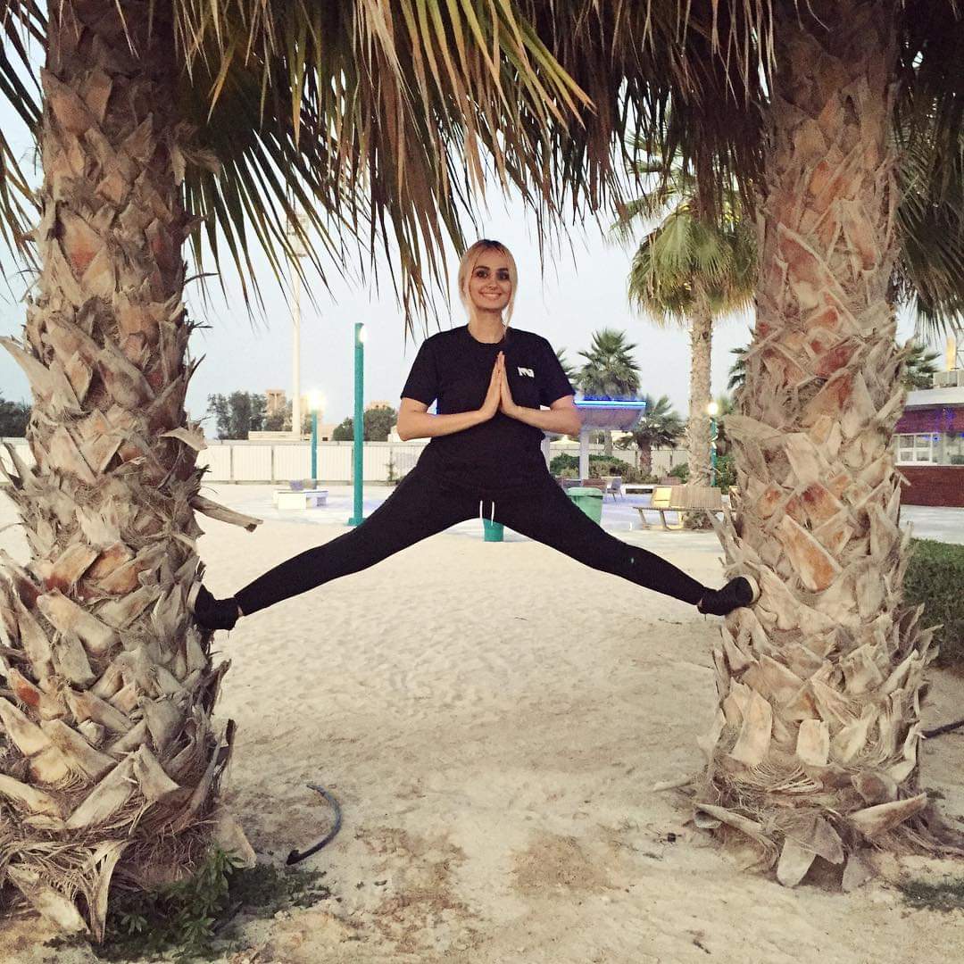 Praying For Some D Scrolller Praying For Some D Scrolller