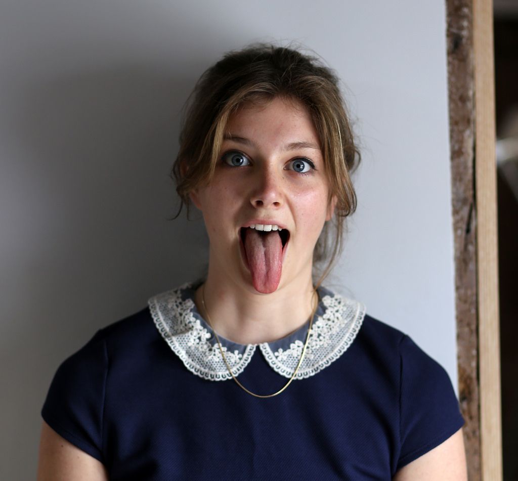 Proper tongue | Scrolller