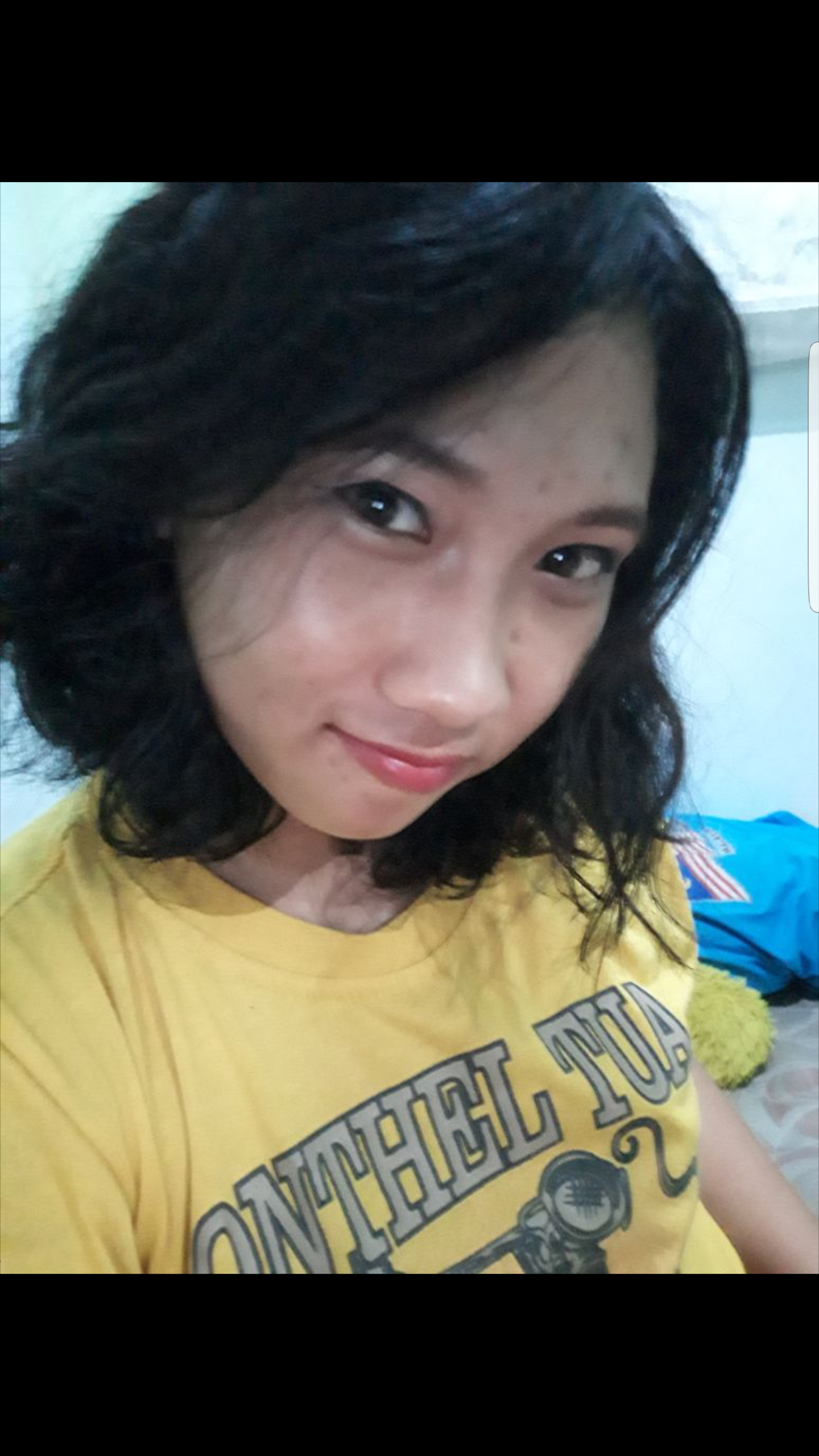 Rate my gf :) Scrolller