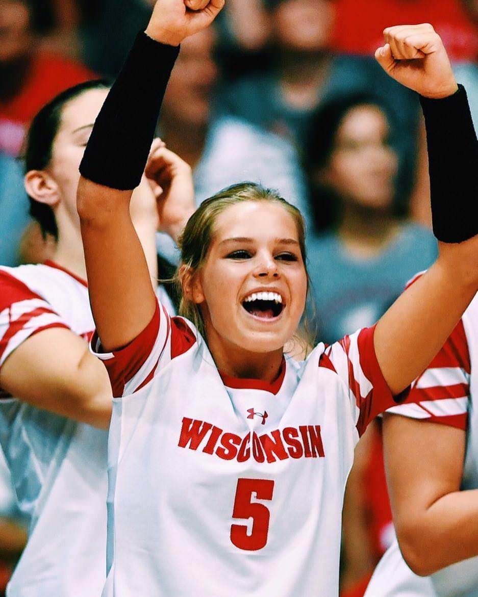 Riley Bell - University of Wisconsin Volleyball | Scrolller