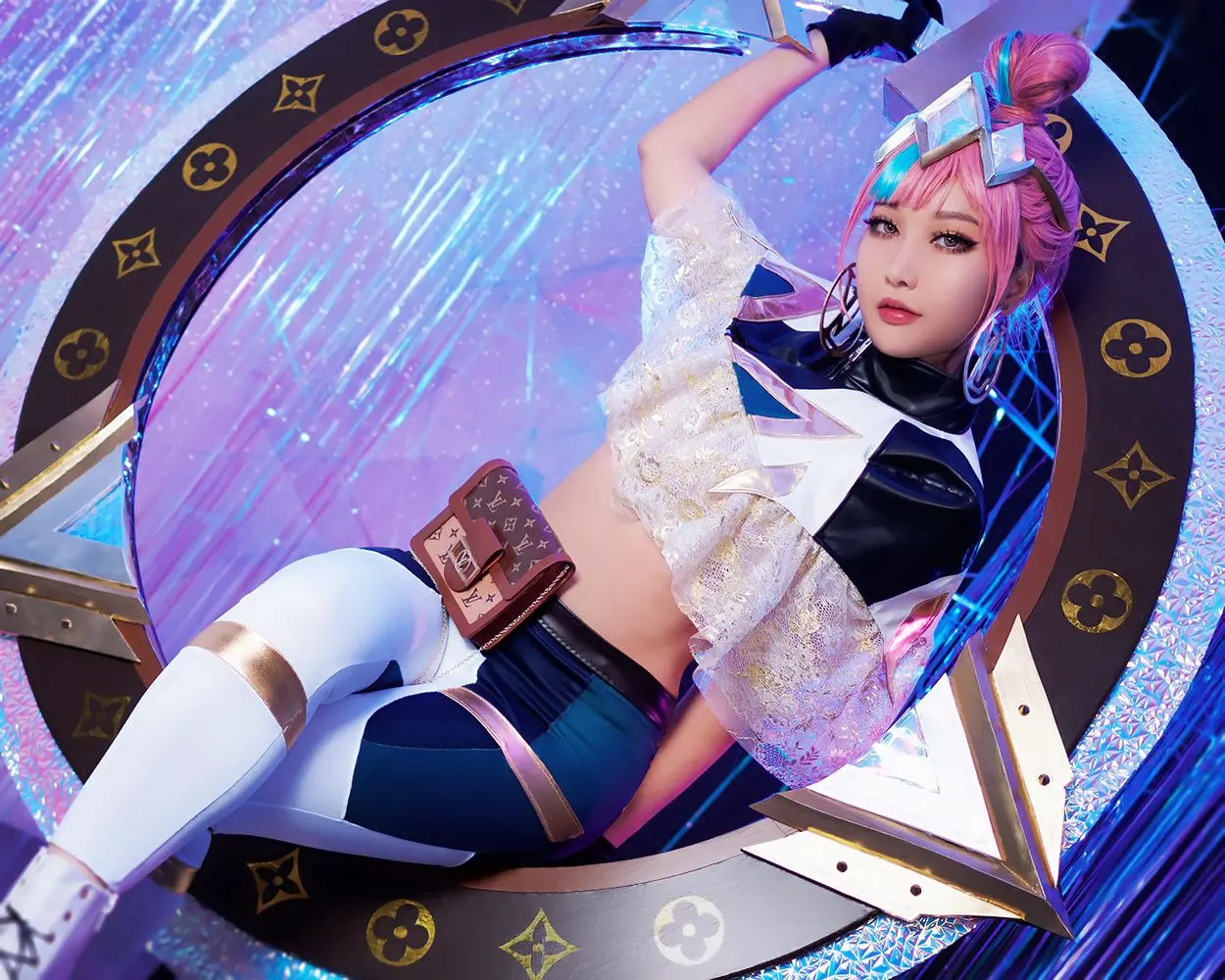 [SELF] True Damage Qiyana Prestige cosplay by Rinnie Riot | Scrolller