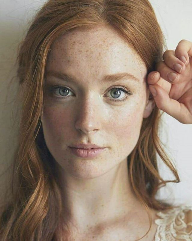 Sophie Nicole Thorpe Scrolller