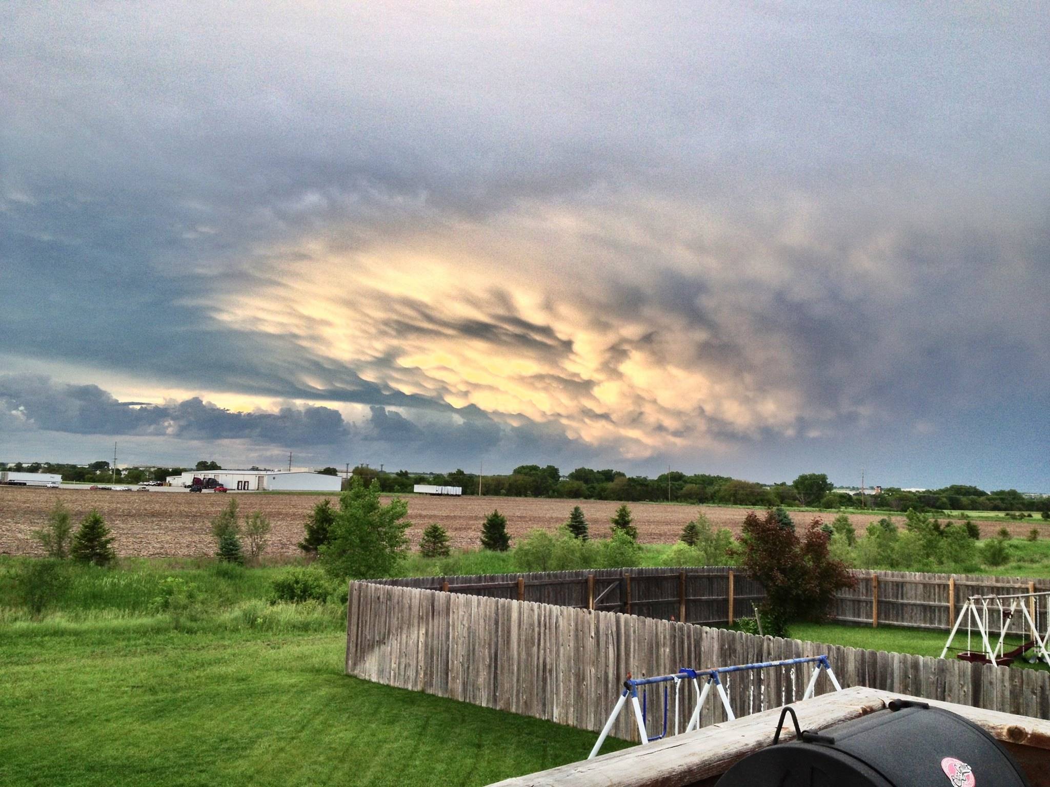 Storm that passed through Lincoln yesterday. Scrolller