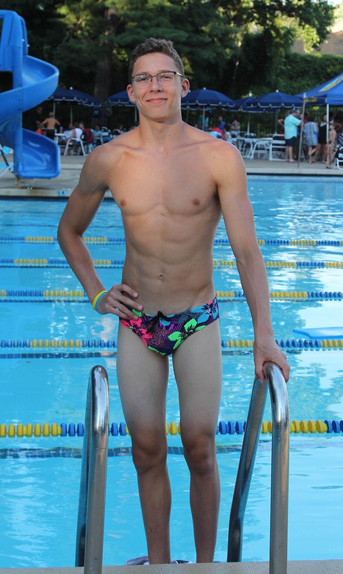 Swimmers have the best bodies Scrolller