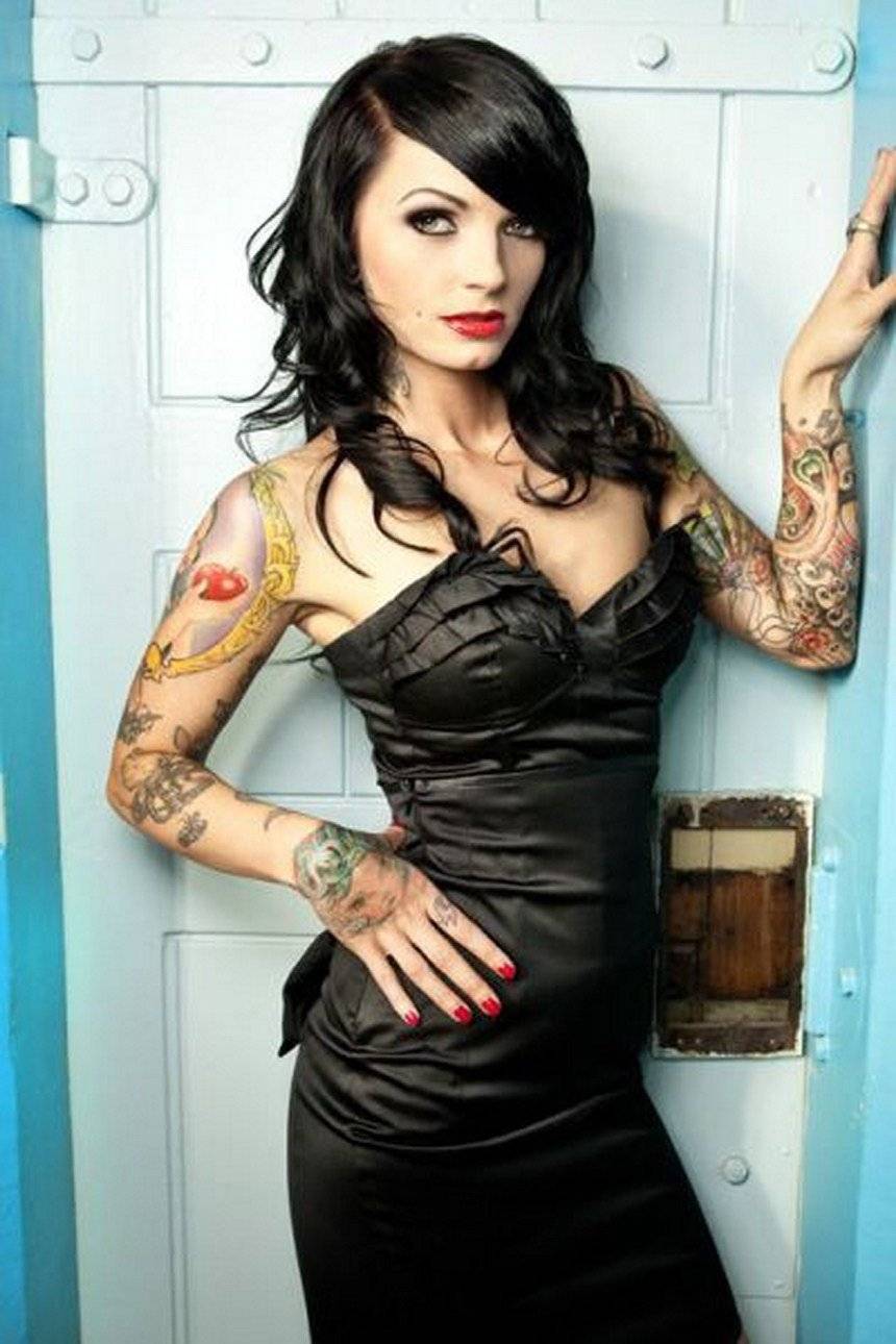 Tattooed Women Make Art Sexy... [xpost