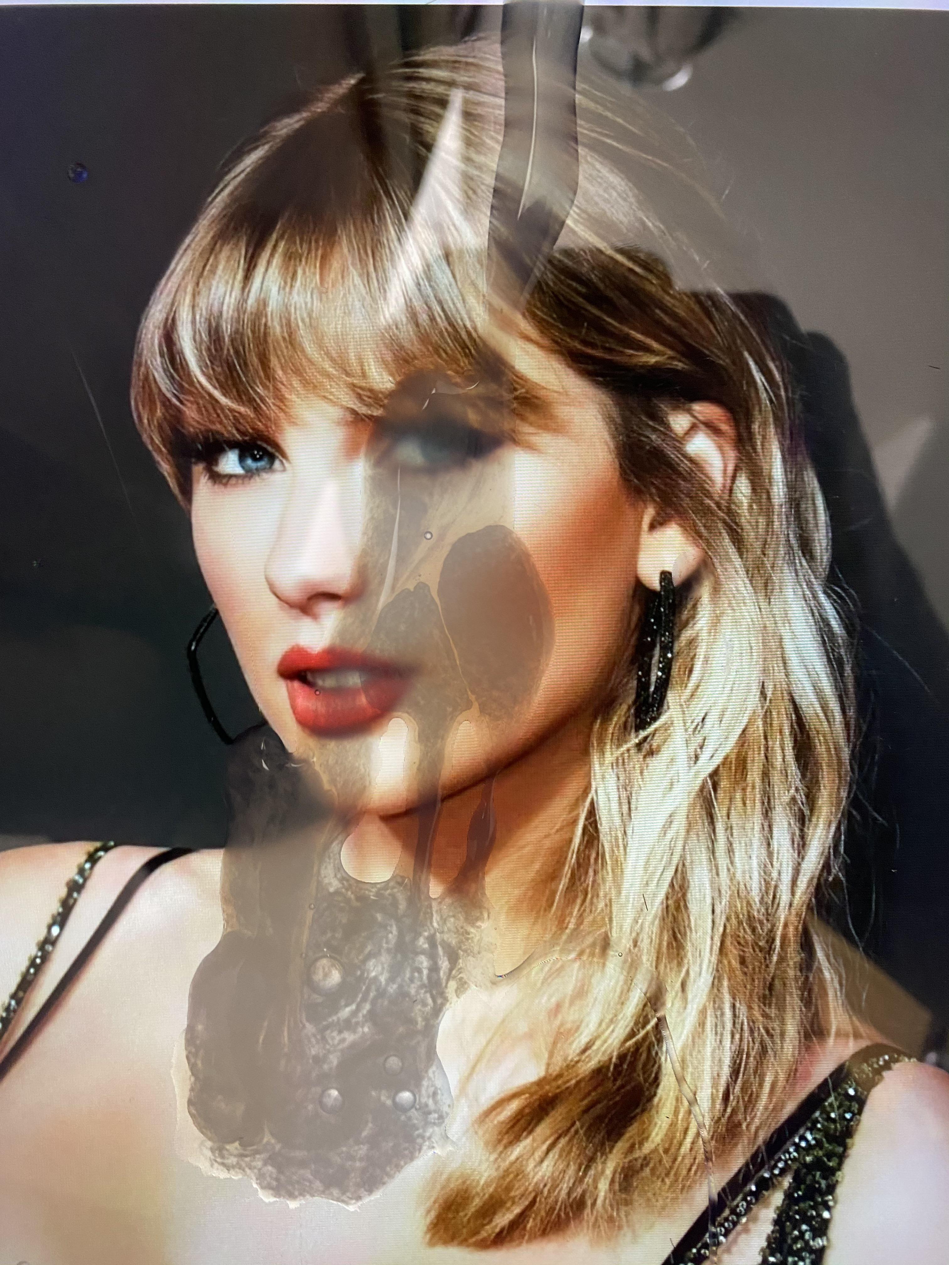 Taylor Swift Scrolller 