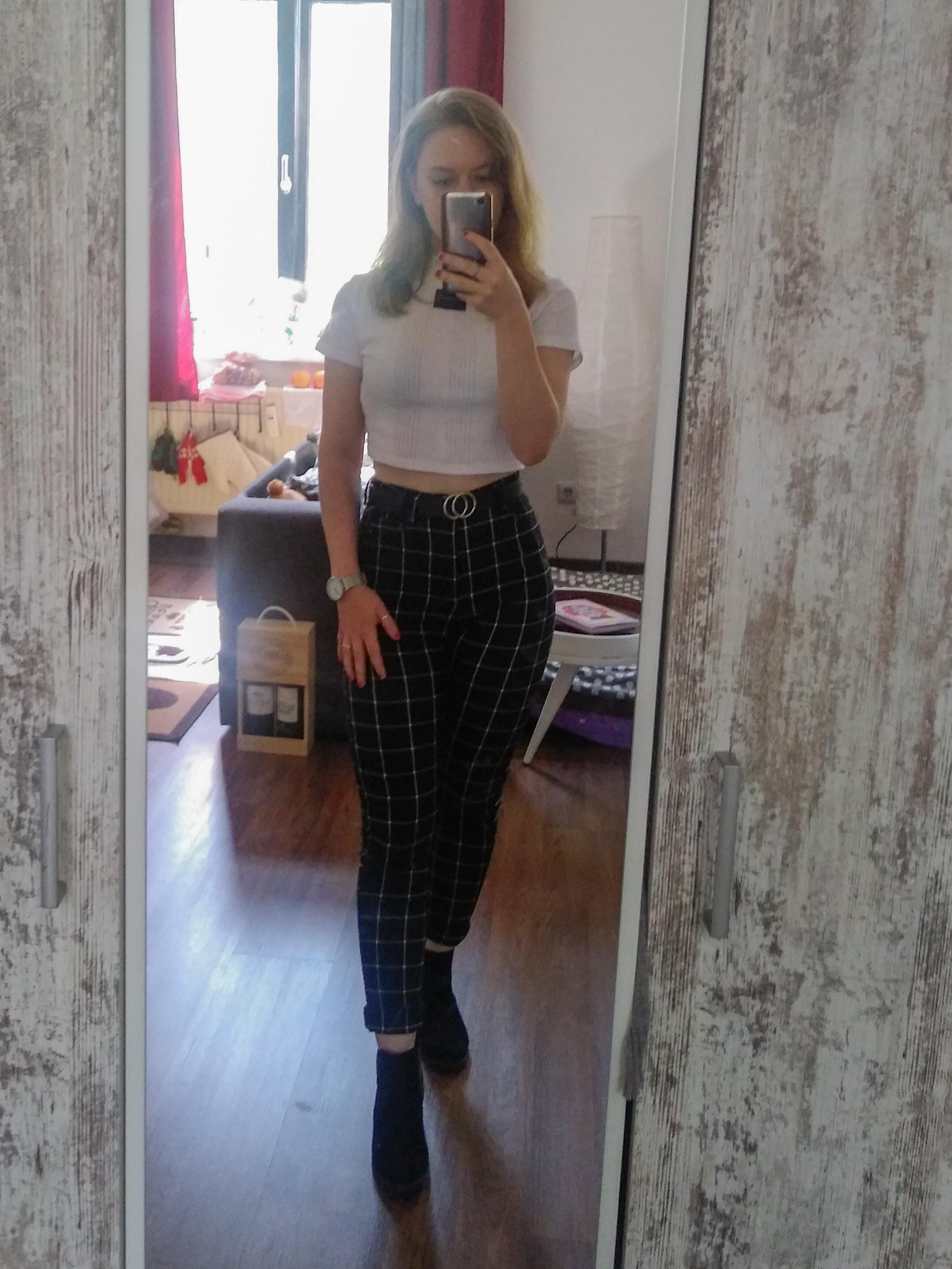 Testing Some Outfits With My New Pants ☺ Scrolller