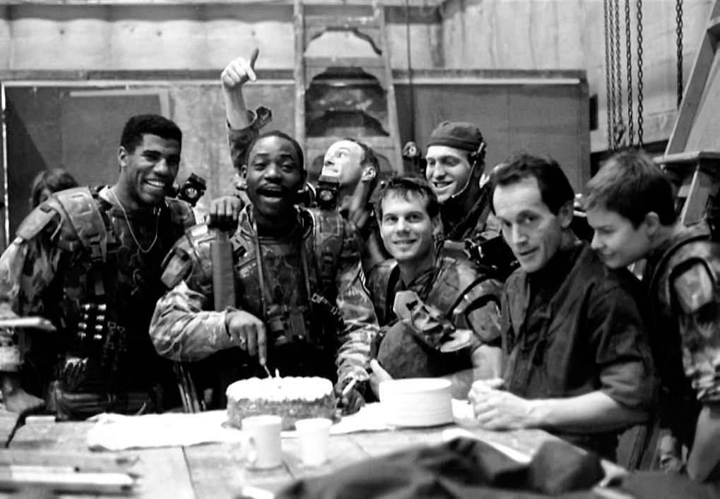 The entire cast of Aliens celebrating Al
