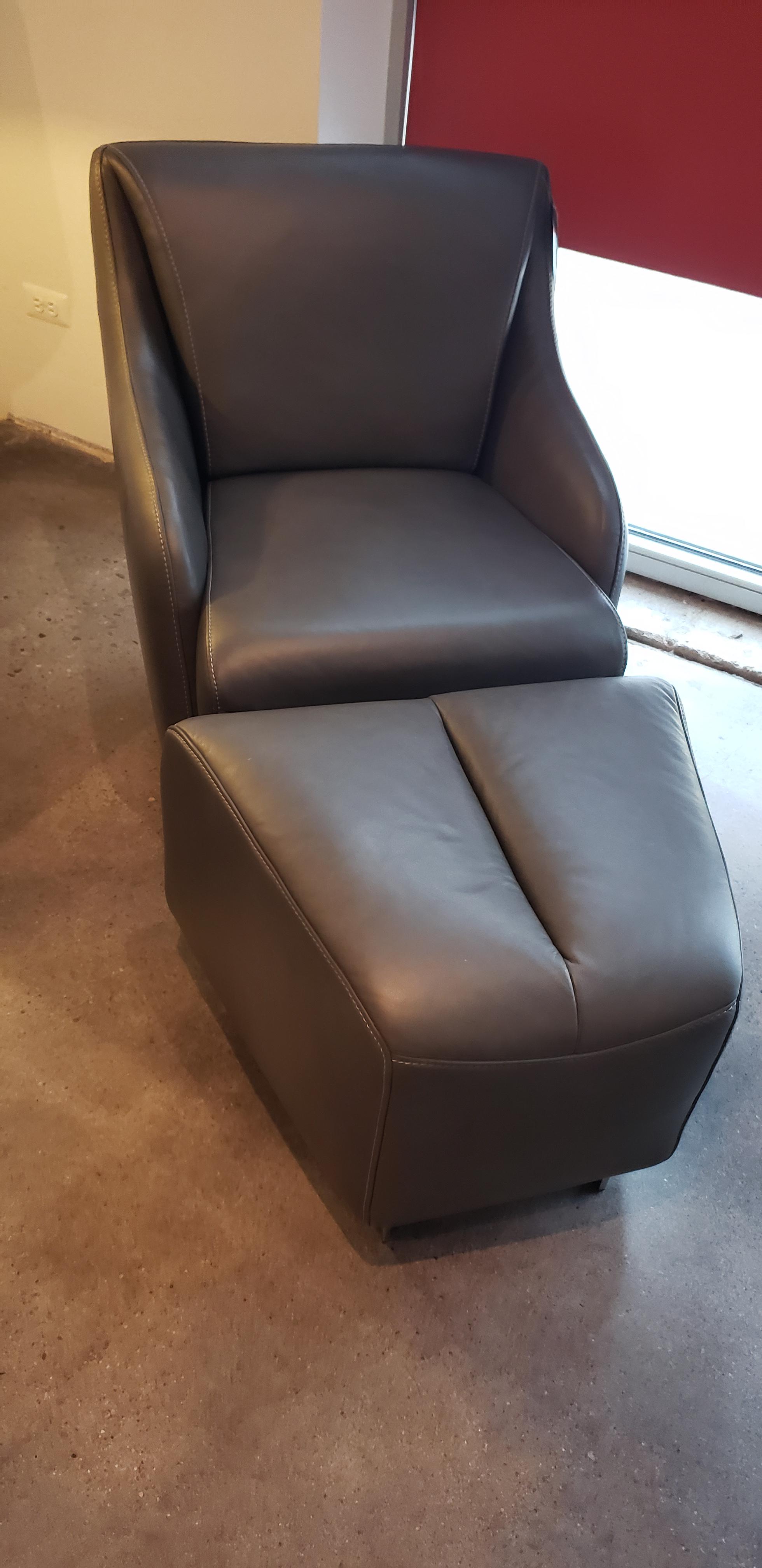 The face down lounge chair Scrolller