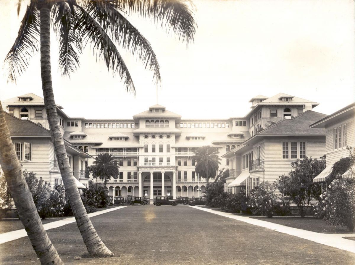 moana hotel waikiki history