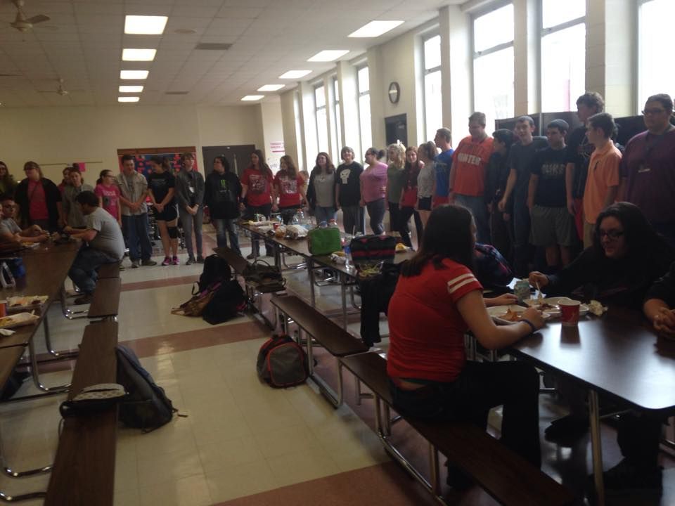 Two groups of kids refuse to join in school prayer during lunch at Hollister Missouri High