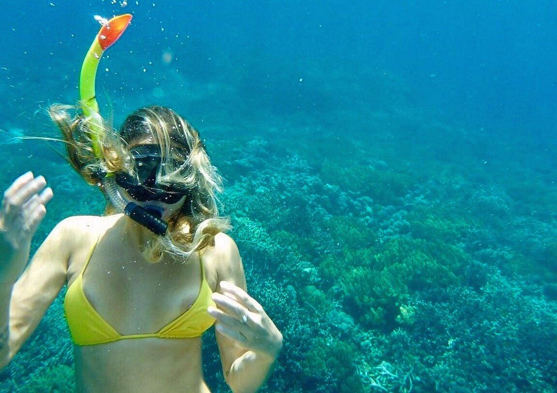 Underwater Nip Slip! Scrolller