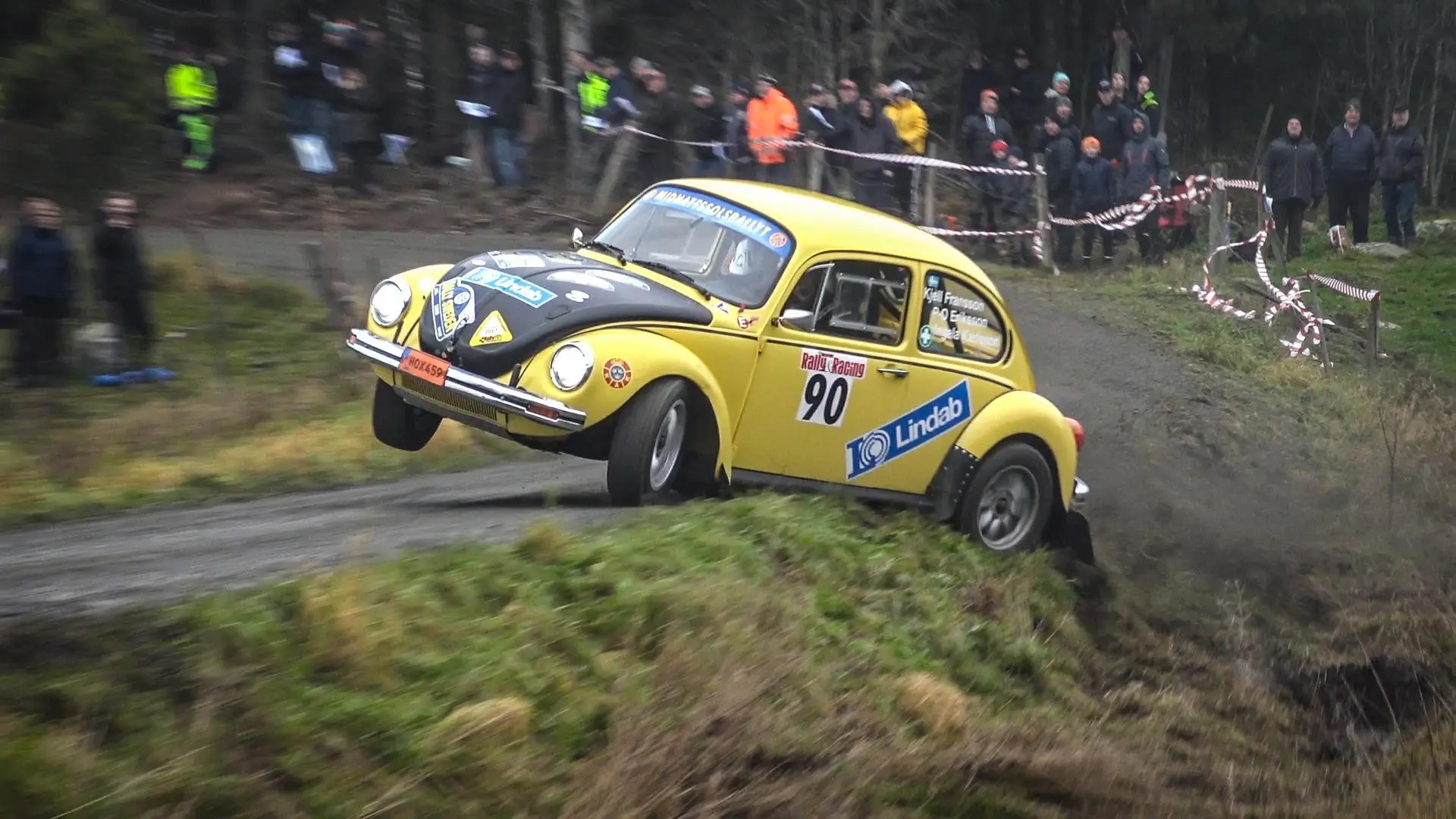 VW Beetle living on the edge! | Scrolller