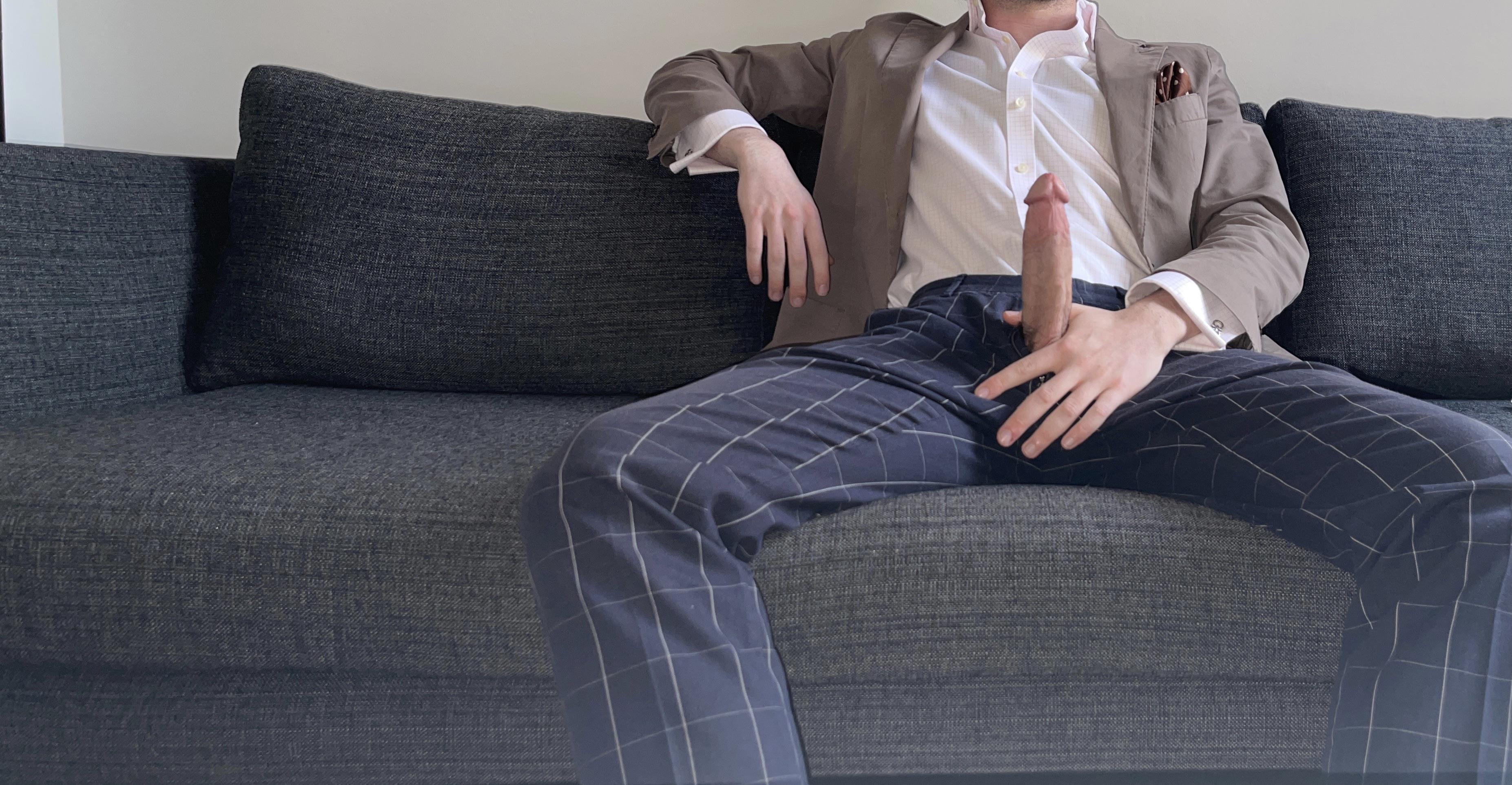 to the casting couch Scrolller