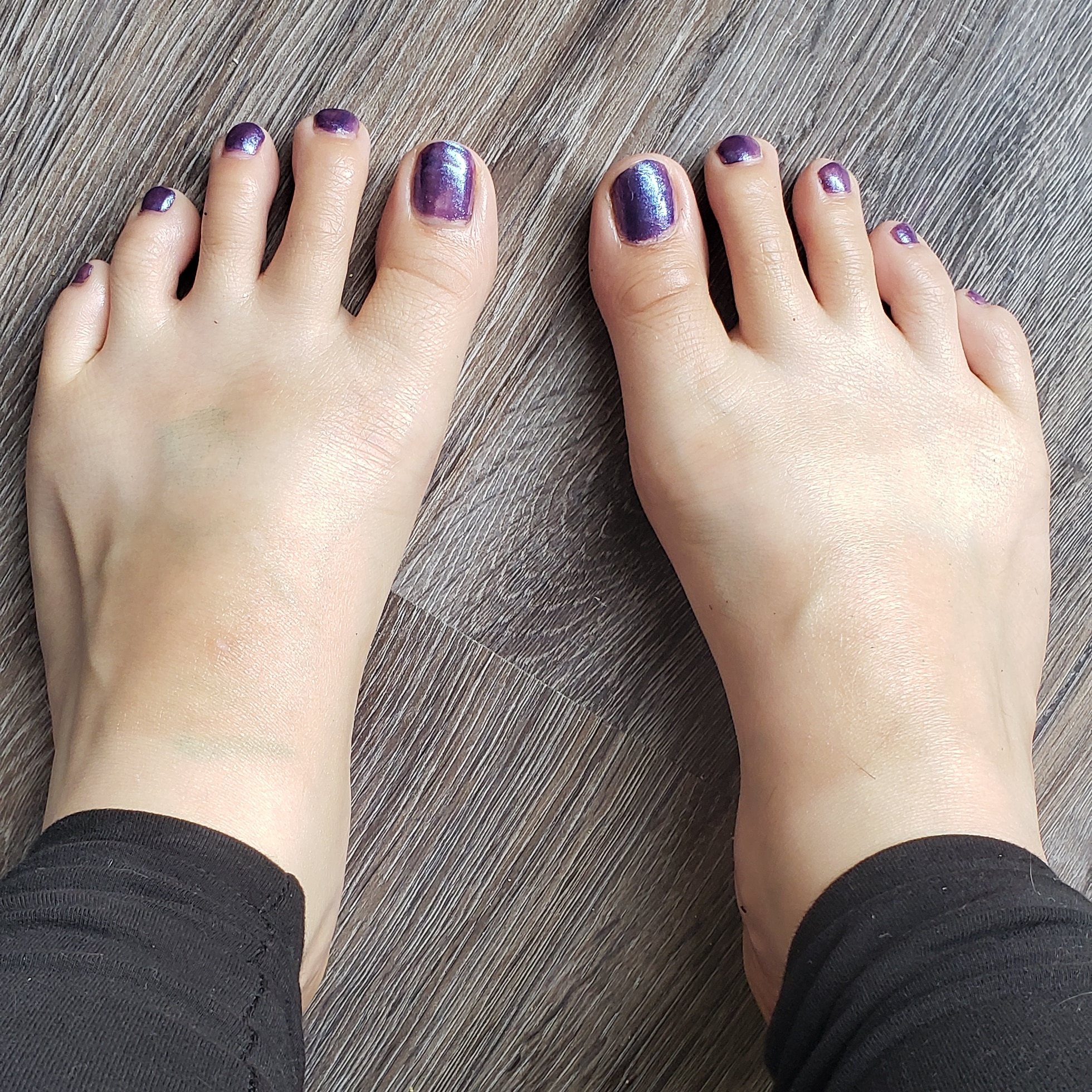 What color should I paint my toes this week? 😘 Scrolller