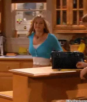 Young Jennifer Lawrence (via /gifs) Scrolller