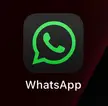 [iOS 18.1 DB1] WhatsApp icon changed to dark mode on iPhone 15 Pro Max