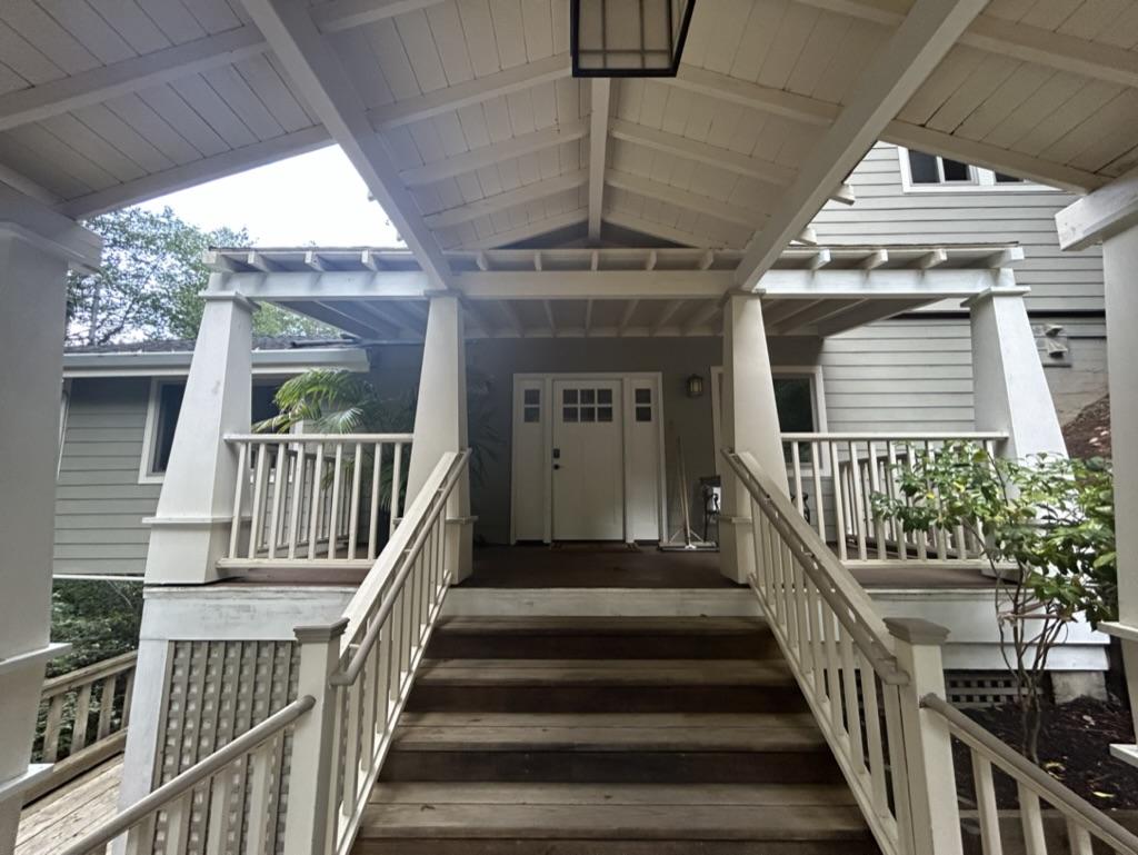 Dry rot on porch roof decking and rafter tails | Scrolller