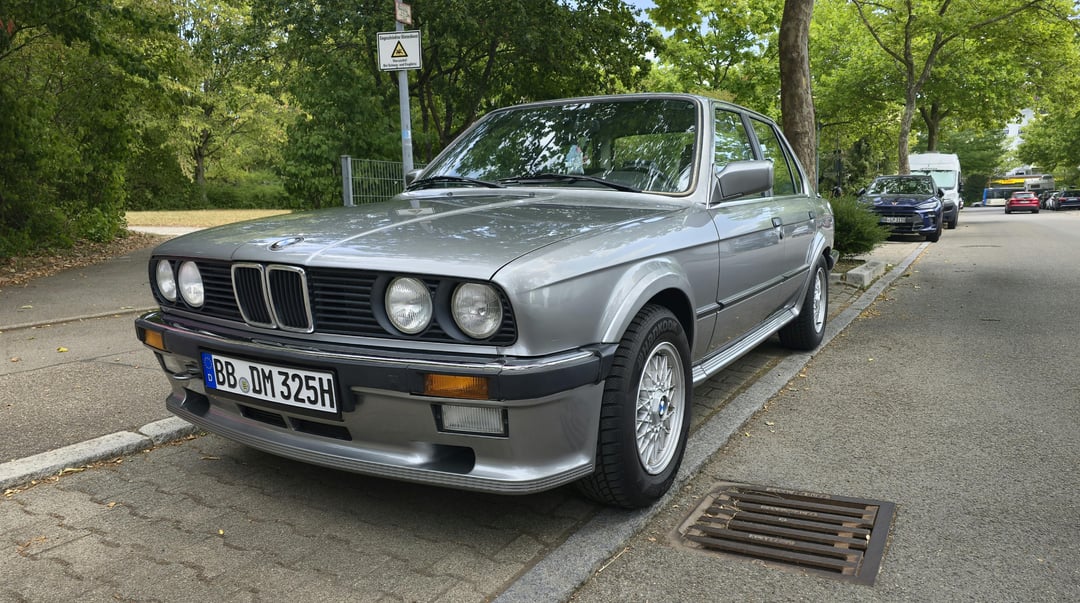 E30