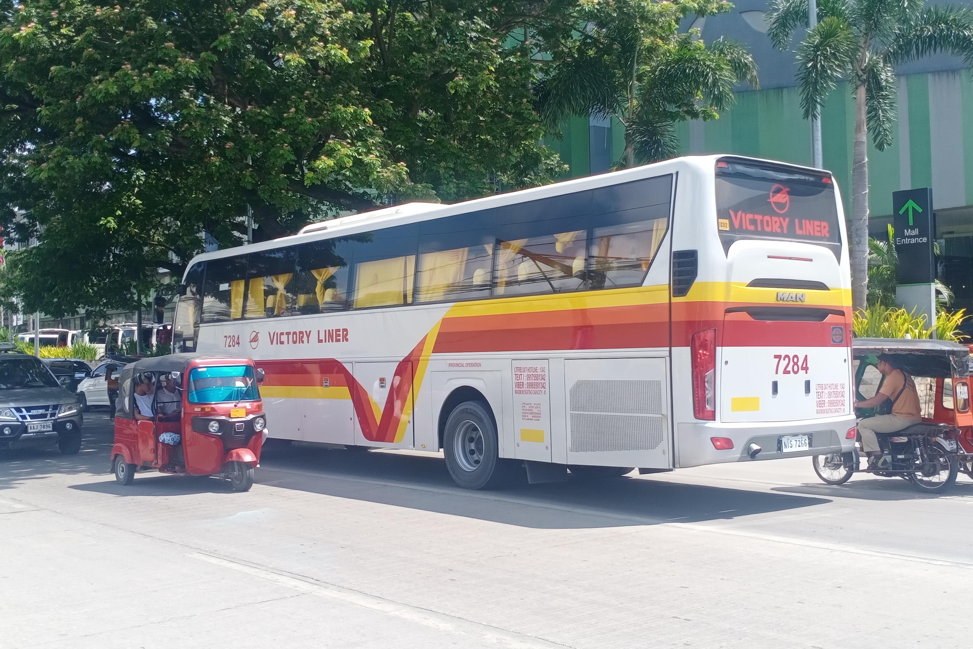 Different MAN RR3 buses taken in a span of two days | Scrolller