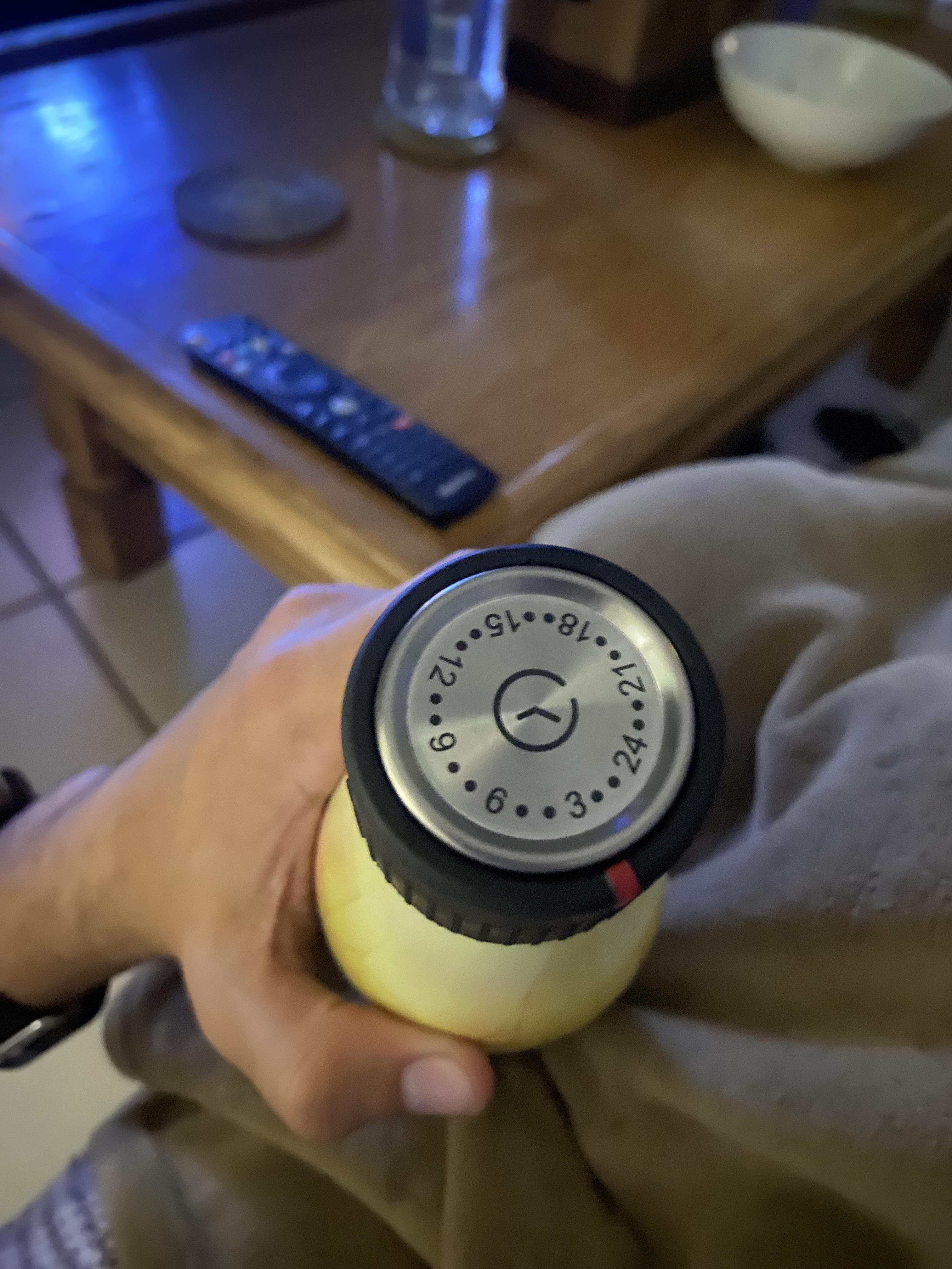 What is the clock/timer looking thing on this thermos flask I was given ...