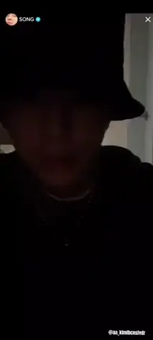 230106 Song- tiktok live "new house tour" (speed up version taken form twitter)