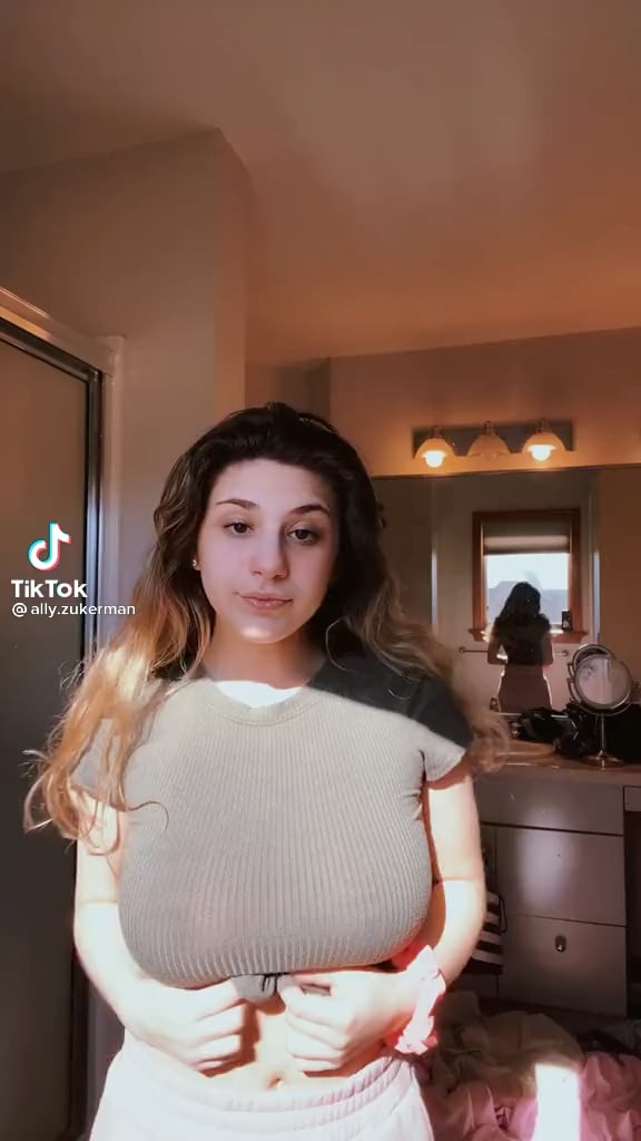 👀