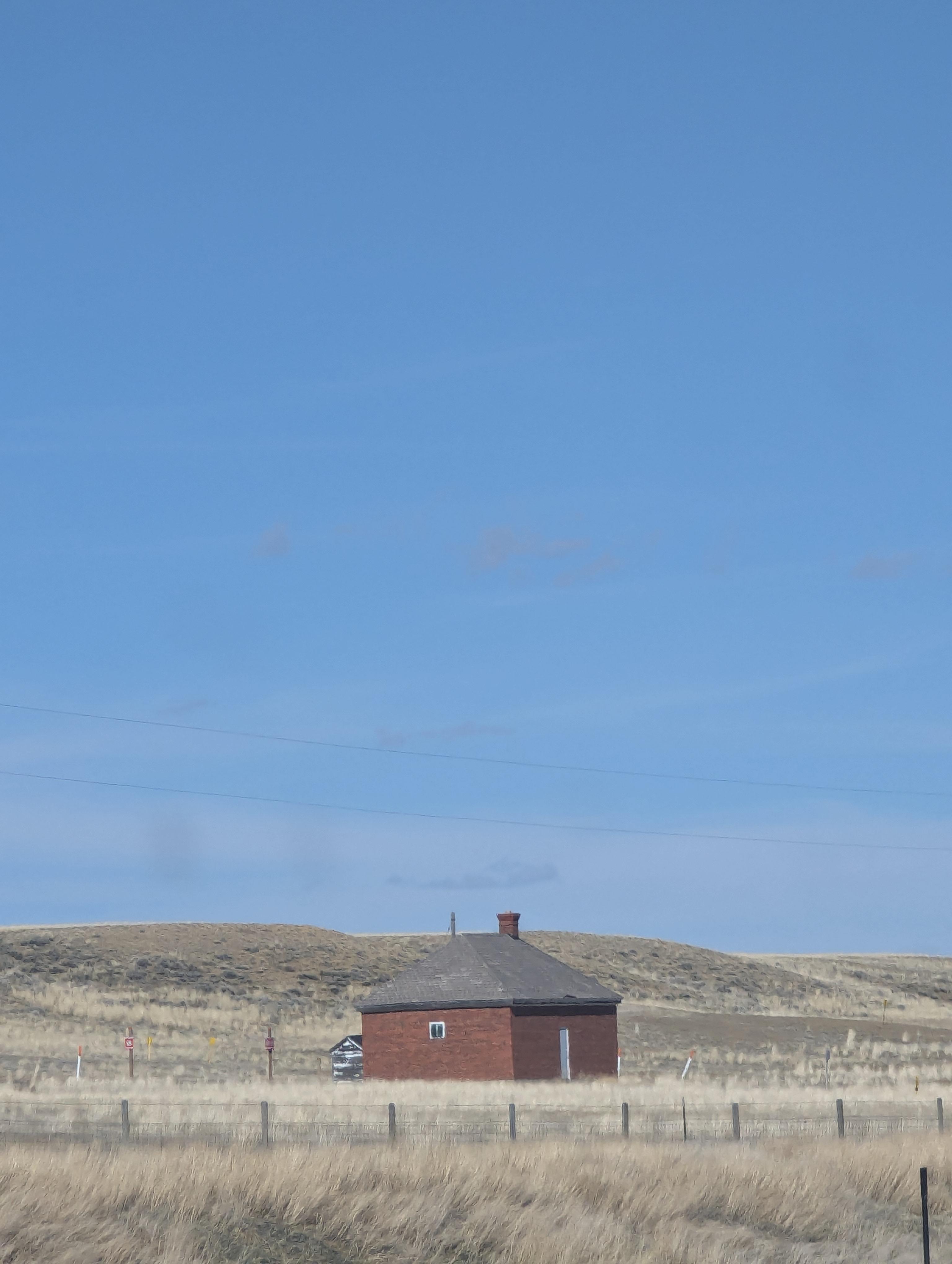 What are these windowless buildings? | Scrolller