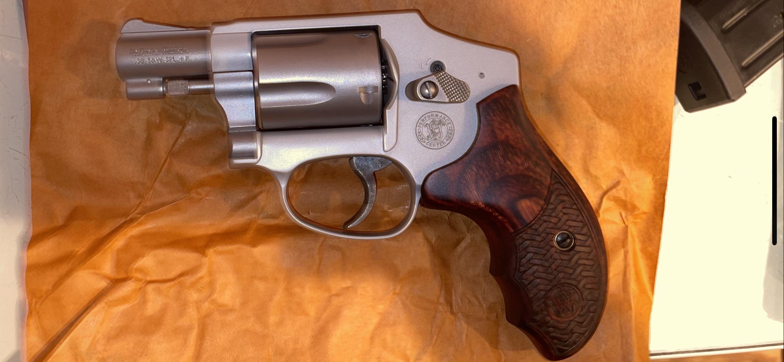 S&amp;W 642 Lady smith pc 38spl +p.